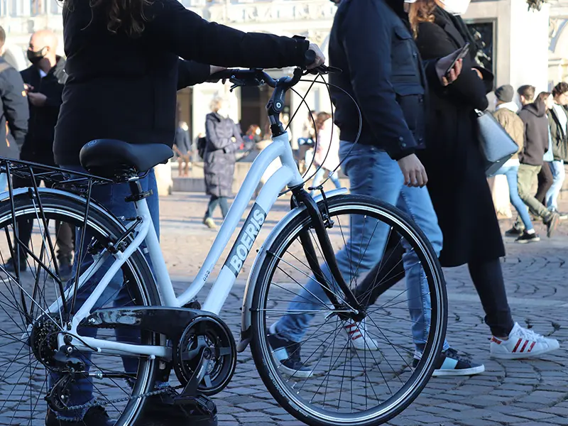 City bike urban travel di Boeris Bikes torino fotografata durante una pedalata in centro a Torino