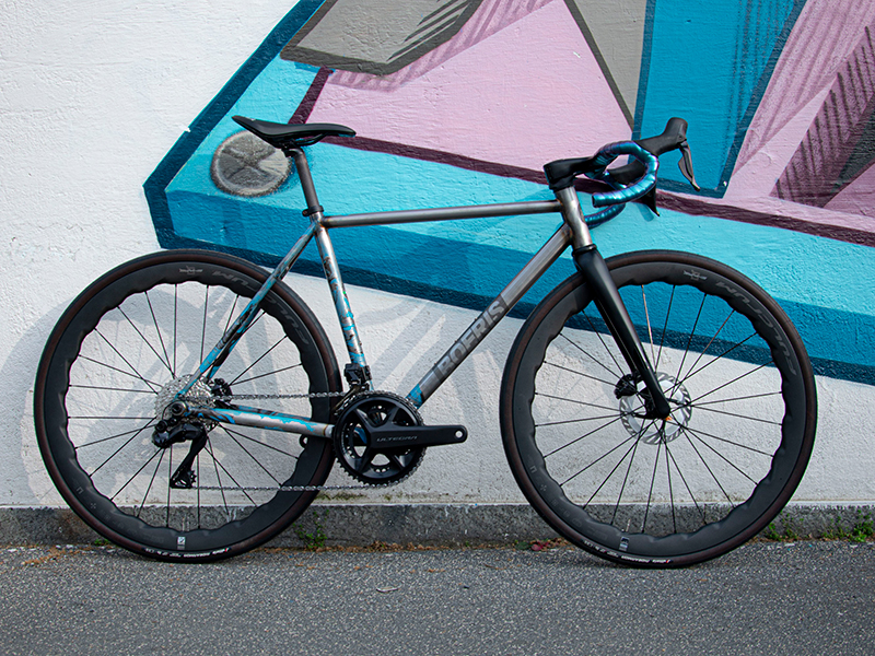 Bici da strada Nordend Boeris Bikes Torino nera e blu